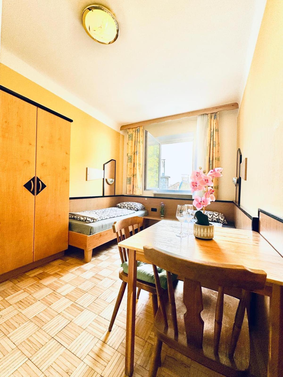 Affordable Central Rooms, 10-Min To Lugner City Wien Exterior foto